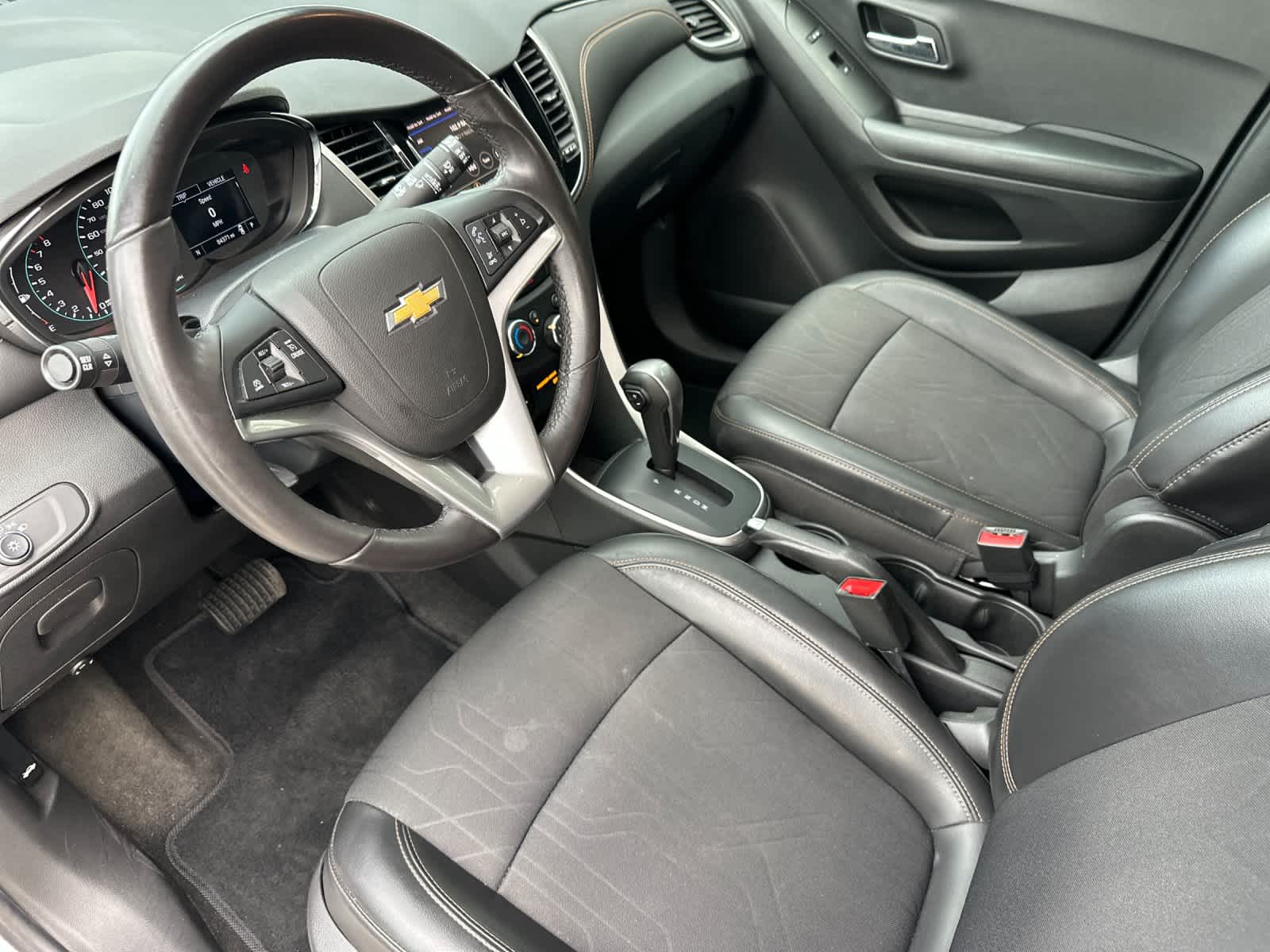 2021 Chevrolet Trax LT photo 4