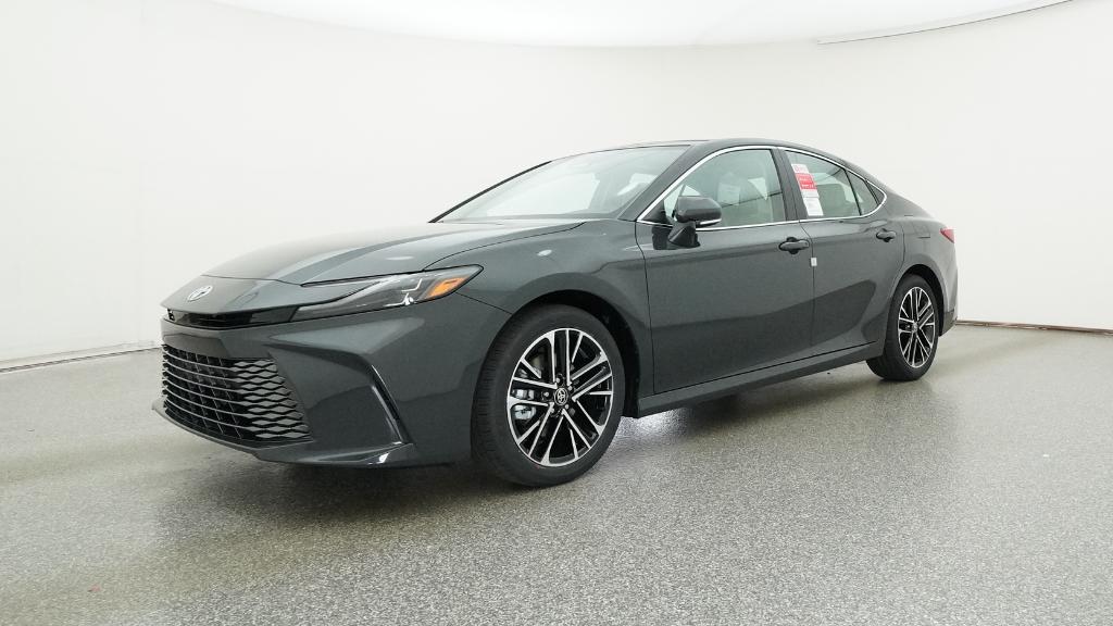 2025 Toyota Camry XLE photo 6
