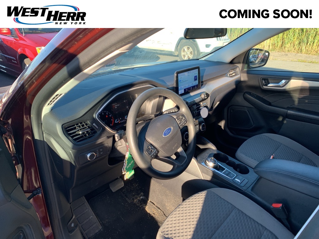 2021 Ford Escape SE photo 3