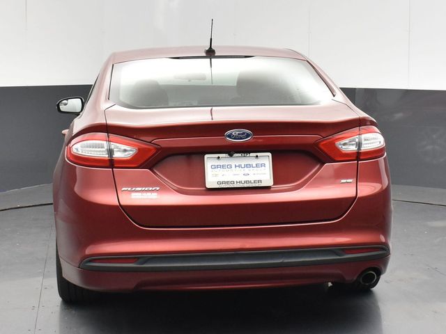 2016 Ford Fusion SE photo 9