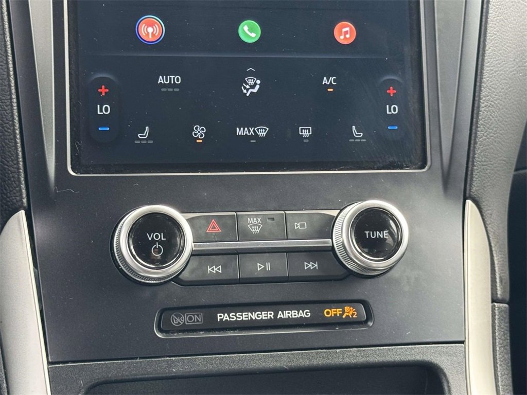 2024 Ford Edge SEL photo 3