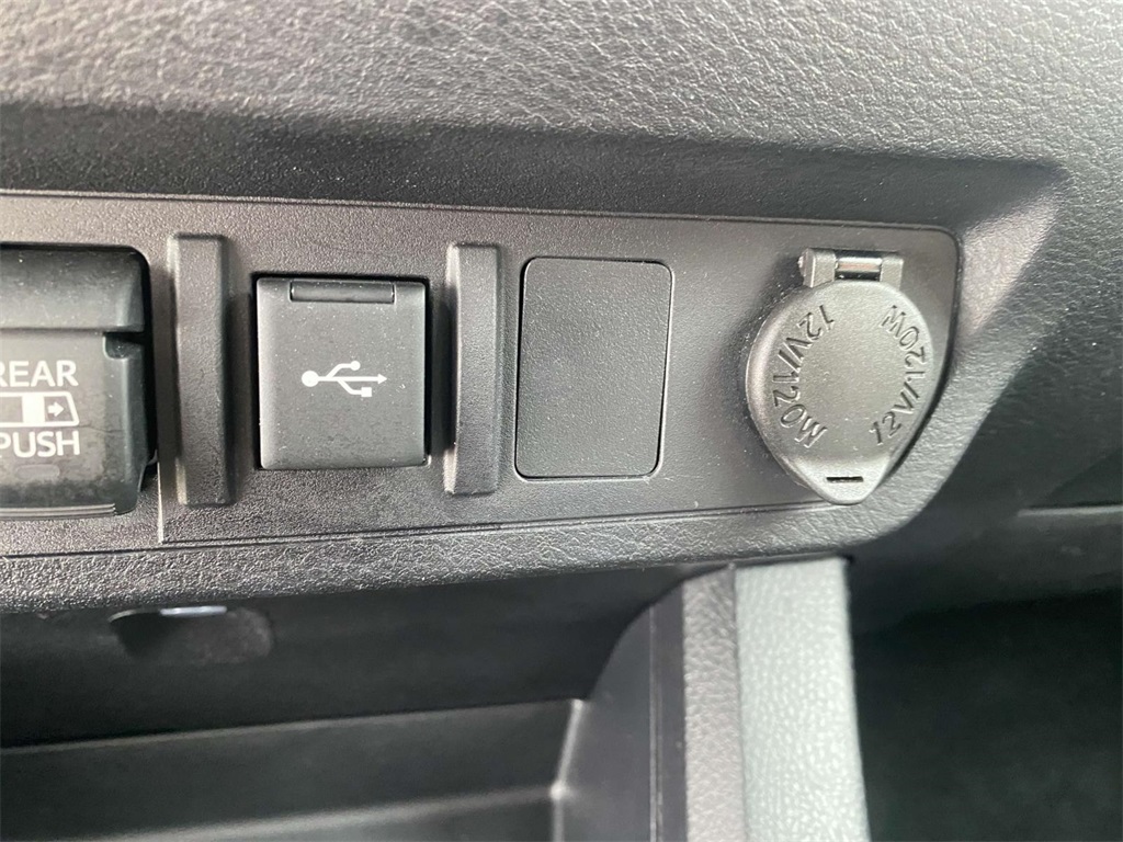 2022 Toyota Tacoma SR5 photo 23