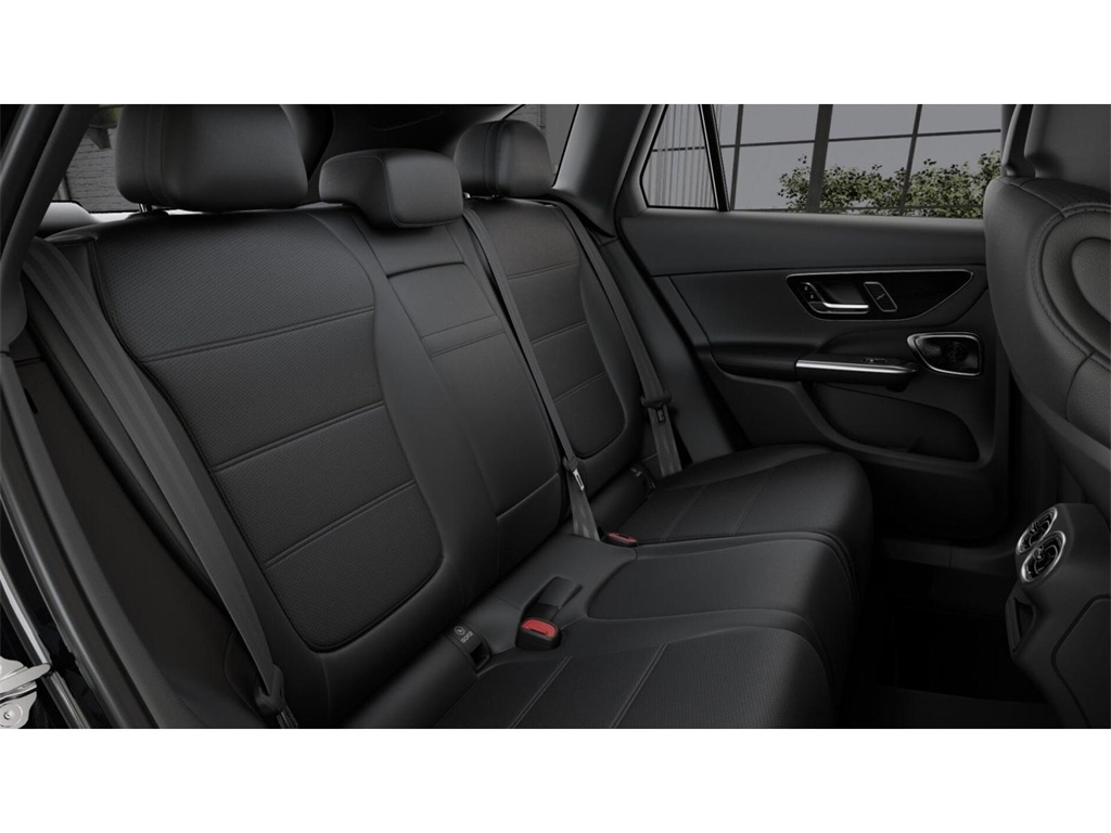 2026 Mercedes Benz GLC 300 4MATIC photo 3