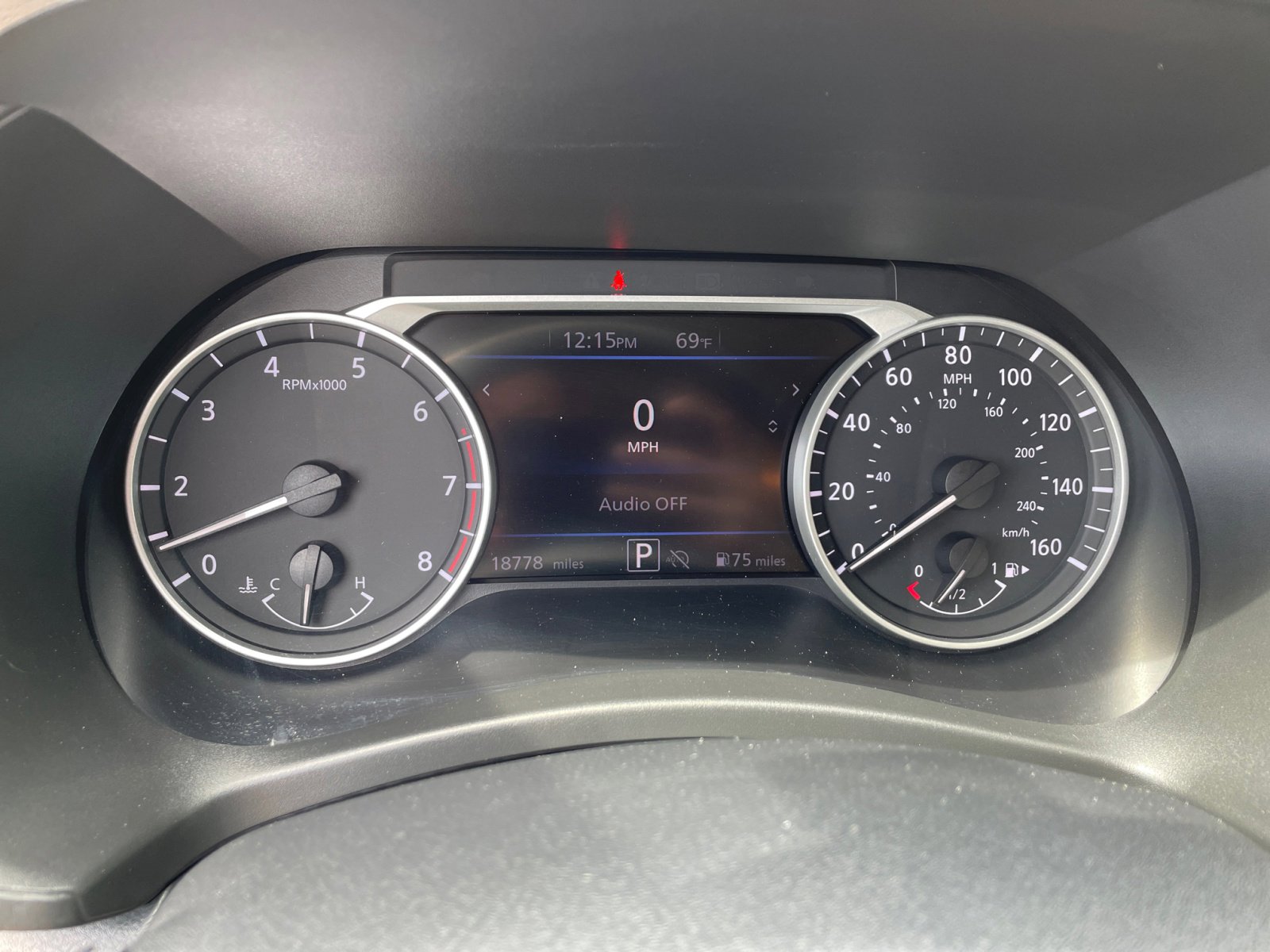 2024 Nissan Sentra SR photo 3