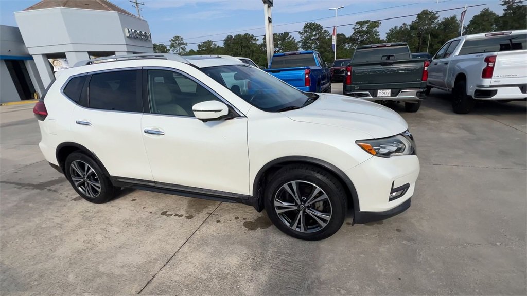 Used 2017 Nissan Rogue SL with VIN 5N1AT2MT5HC797668 for sale in Picayune, MS