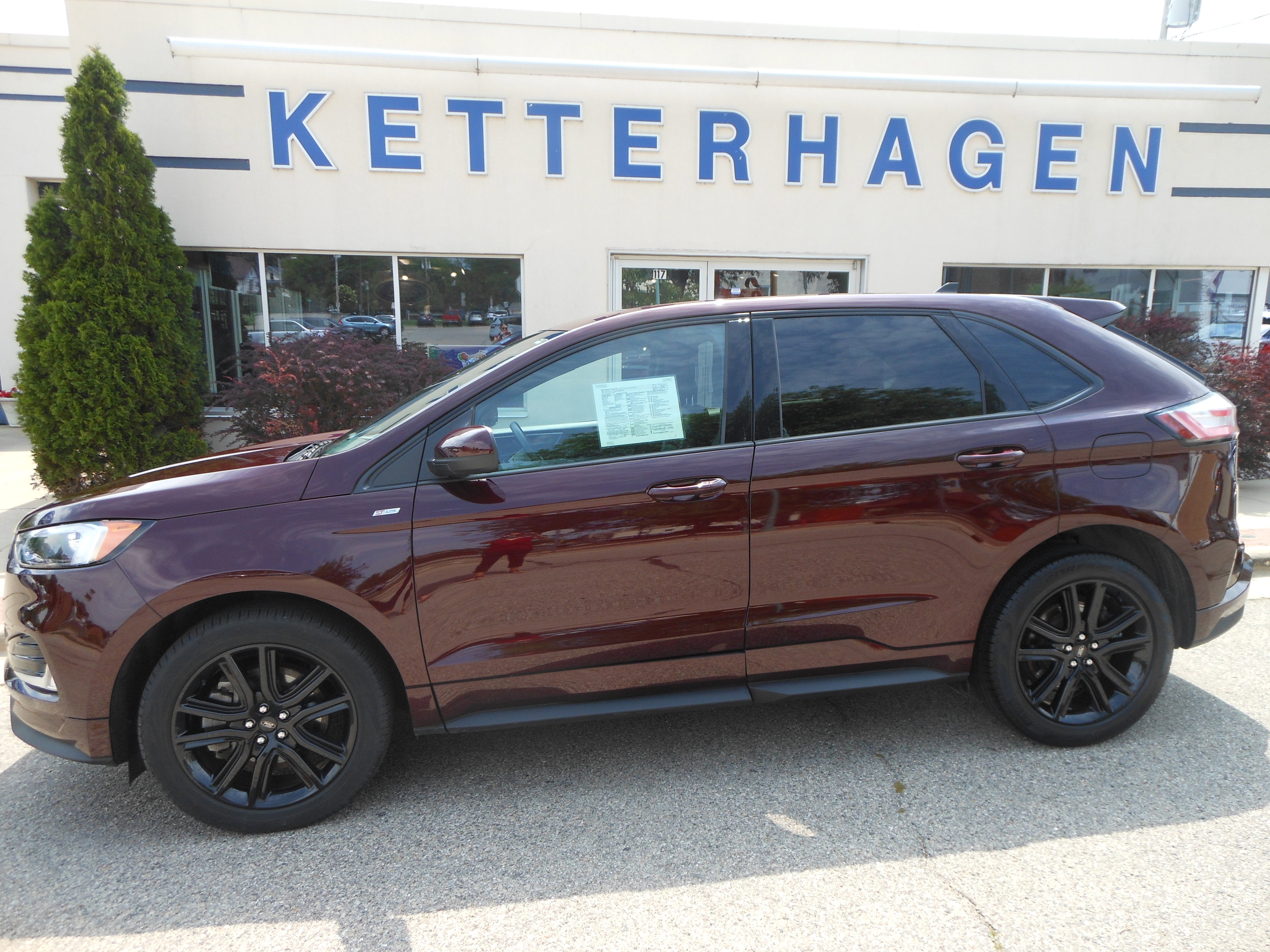 2024 Ford Edge ST-Line's photo