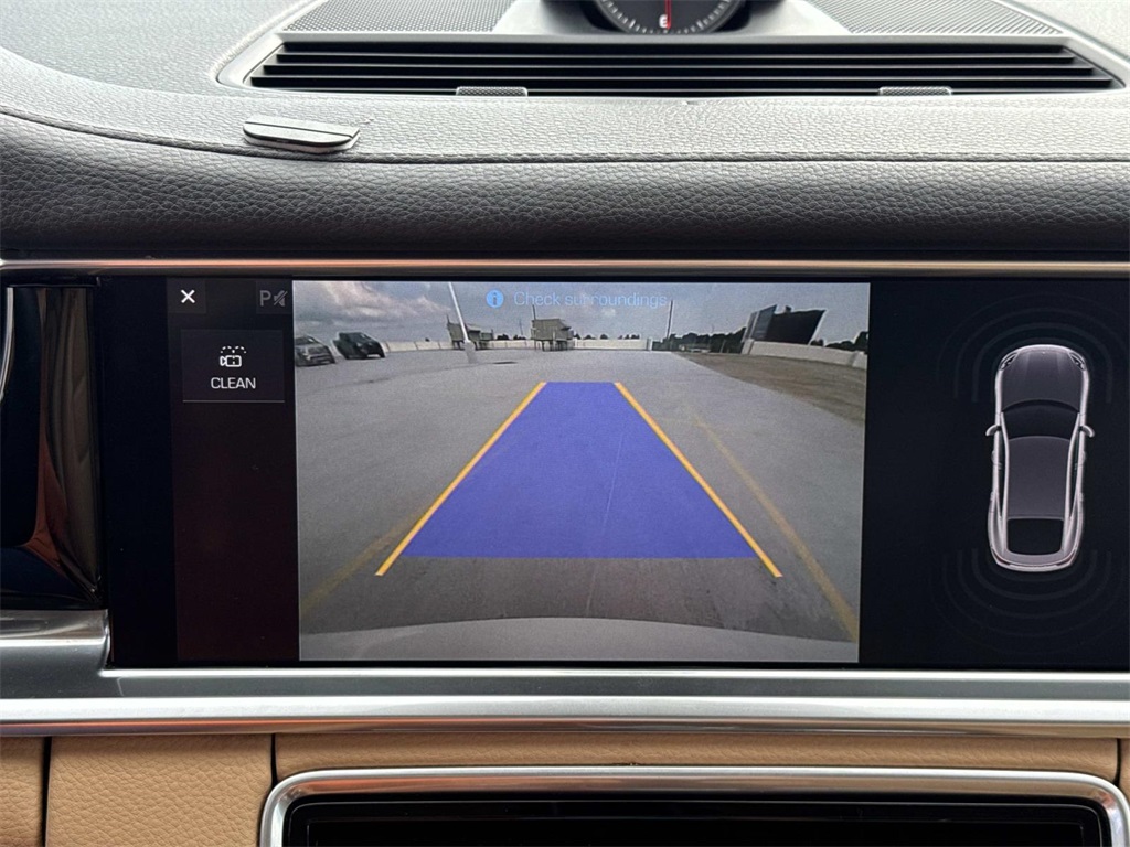 2020 Porsche Panamera 4 photo 25