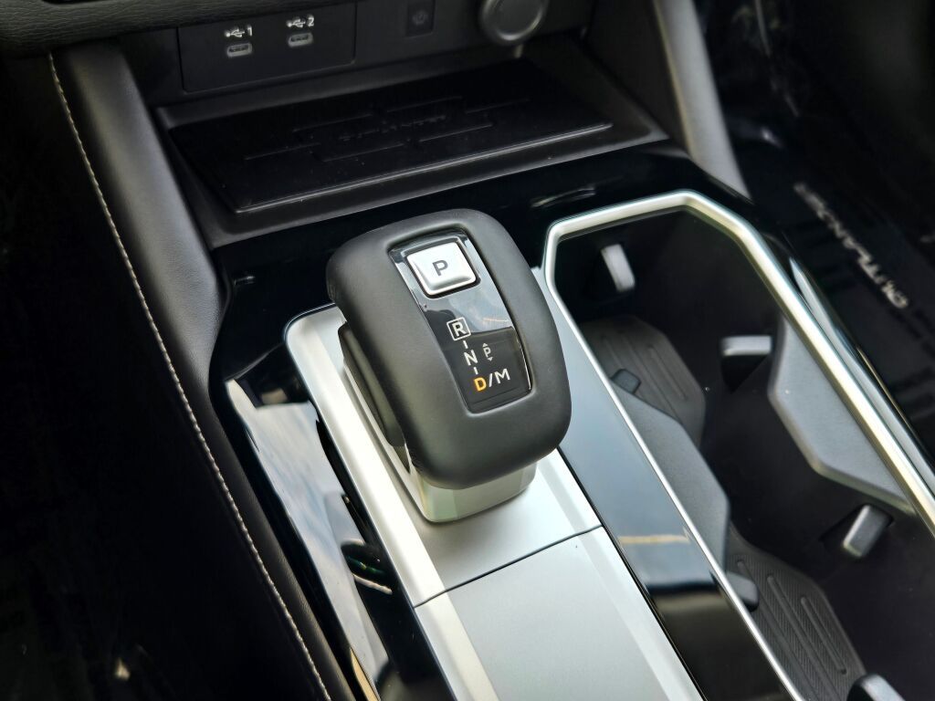 2025 Mitsubishi Outlander SE photo 20