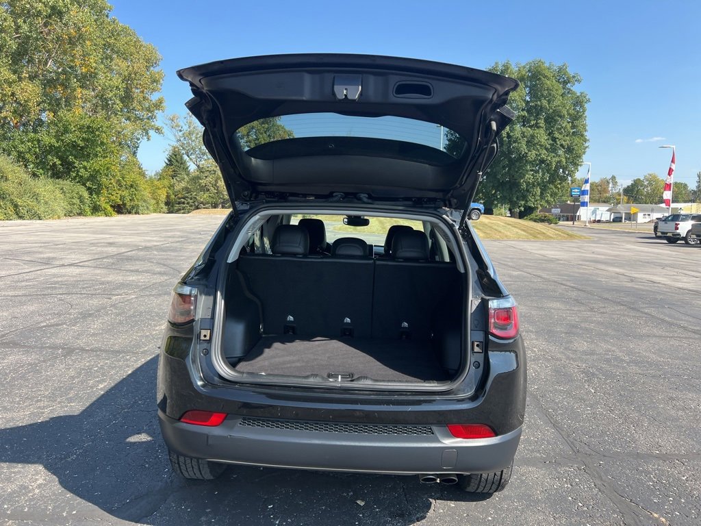 2022 Jeep Compass Limited photo 10