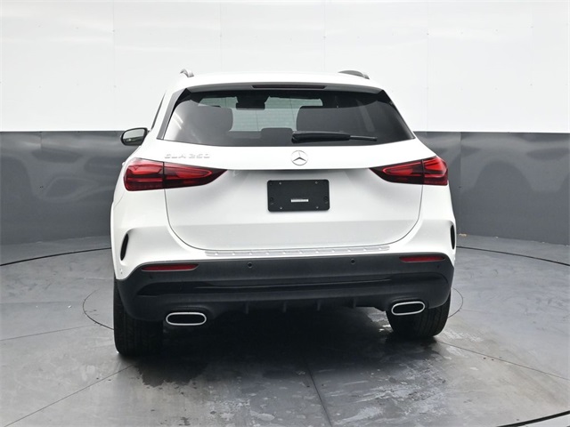 2025 Mercedes Benz GLA 250 photo 4