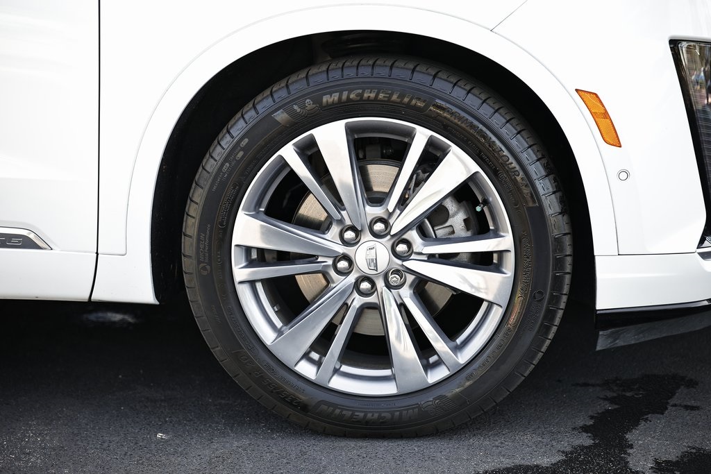2024 Cadillac XT6 Premium Luxury photo 3