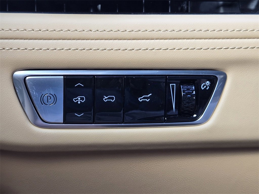 2025 Cadillac Escalade IQ Sport photo 22