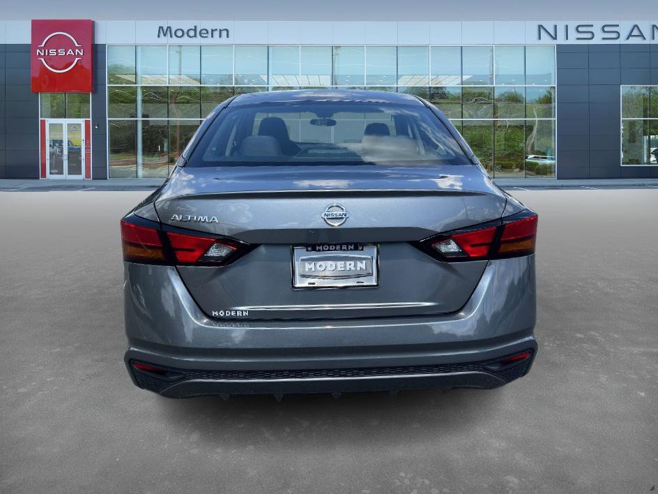 2022 Nissan Altima 2.5 S photo 6
