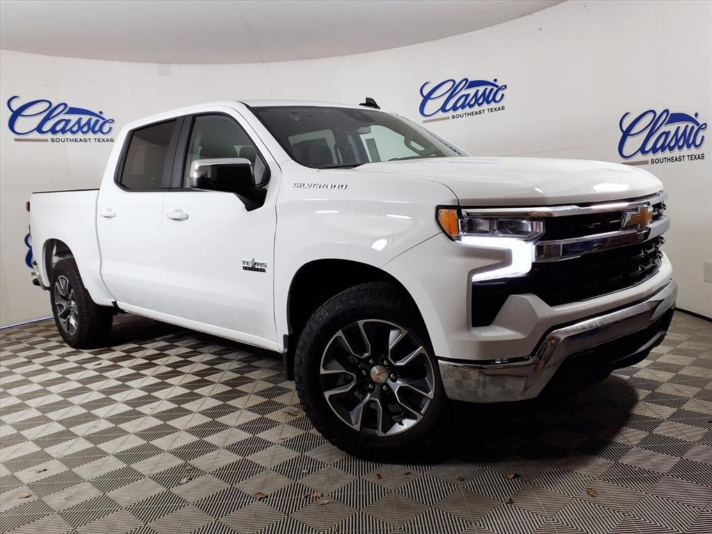 2026 Chevrolet Silverado LT's photo