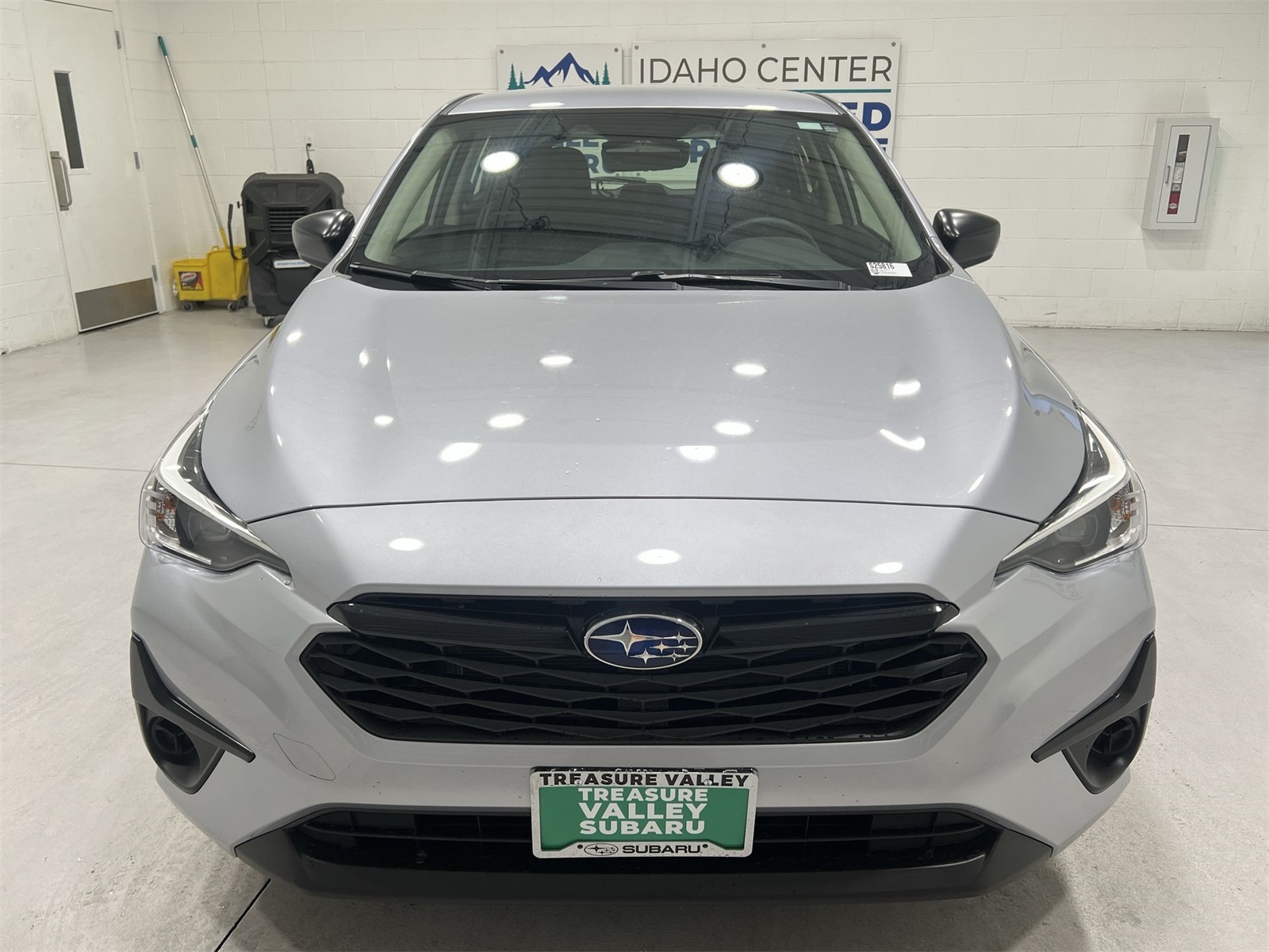 2025 Subaru Impreza Base photo 2