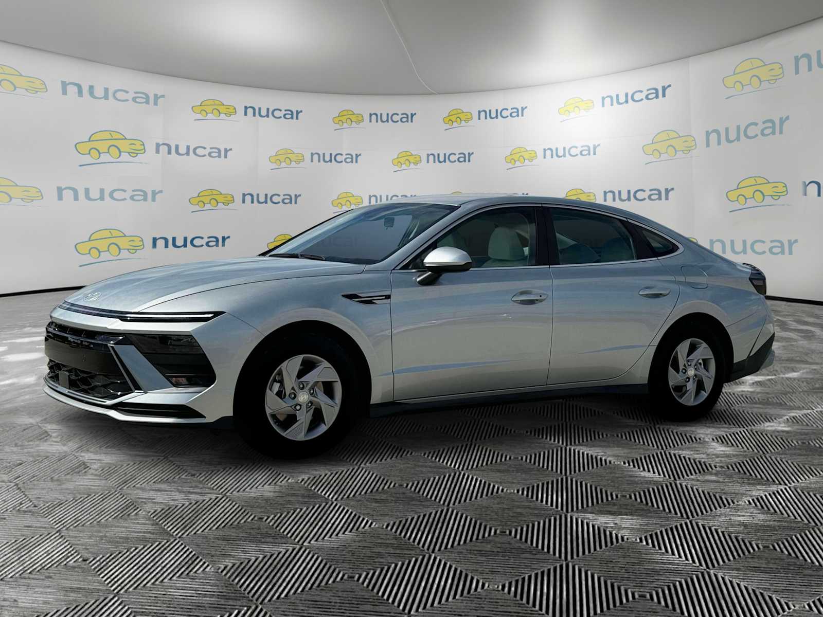 2025 Hyundai Sonata SE photo 3