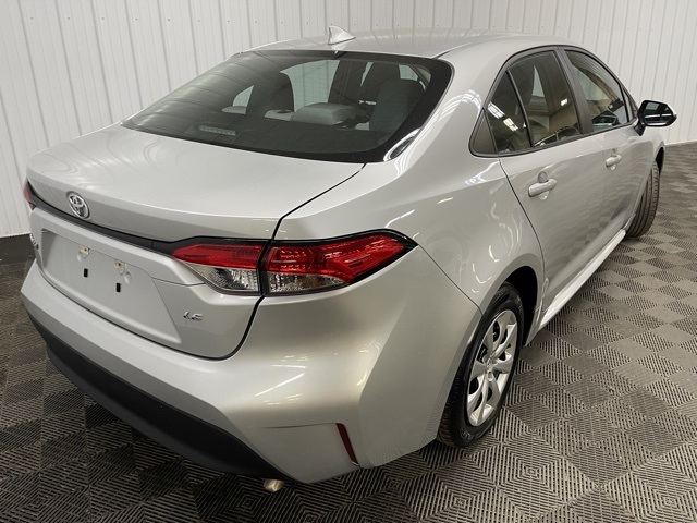 2023 Toyota Corolla LE photo 3