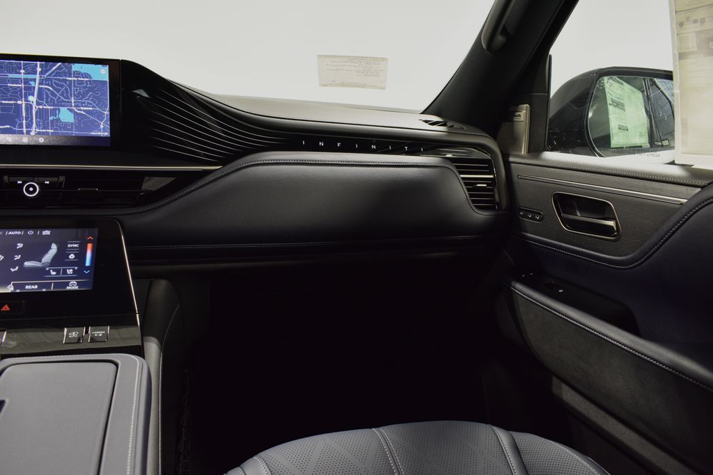 2026 Infiniti QX80 Sensory photo 13