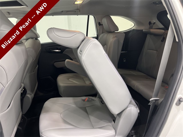 2020 Toyota Highlander XLE photo 22