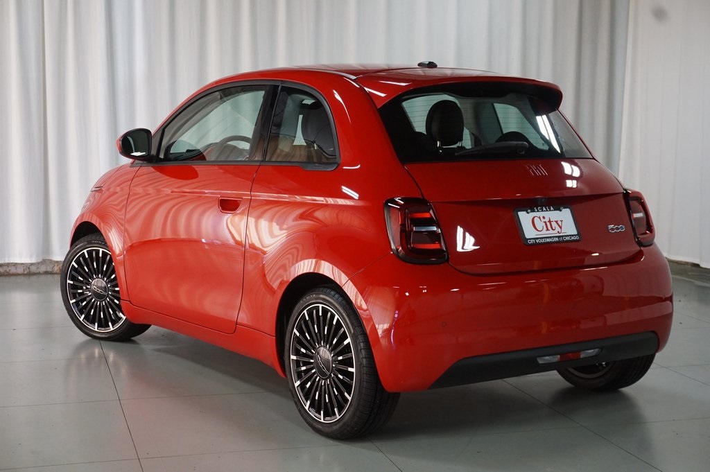 2024 Fiat 500e Red photo 7