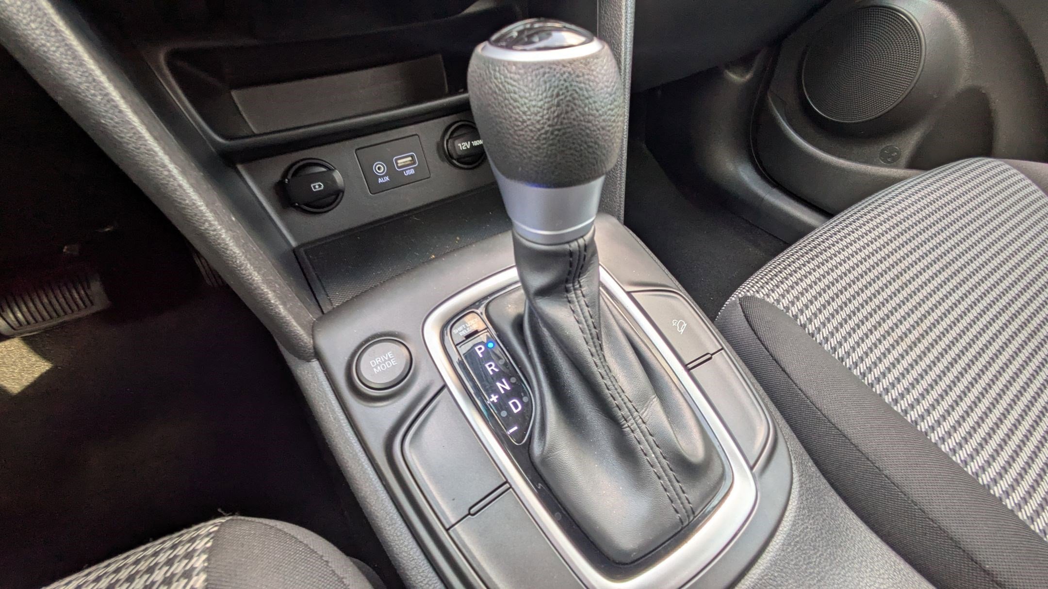 2020 Hyundai Kona SE photo 24