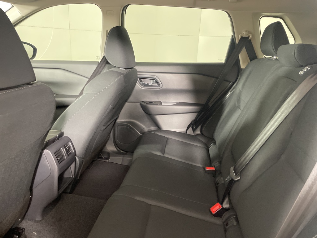 2025 Nissan Rogue S photo 33