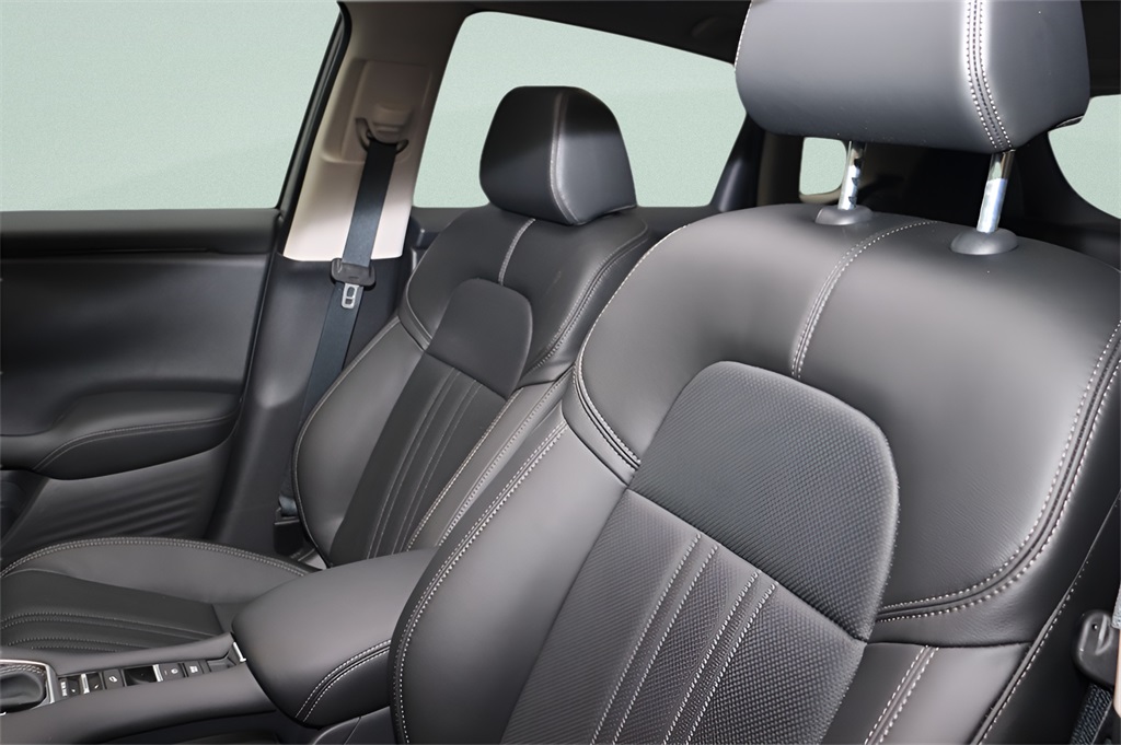 2026 Honda HR-V EX-L photo 4