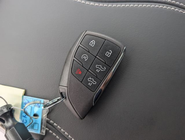 2025 Chevrolet Silverado EV LT photo 17