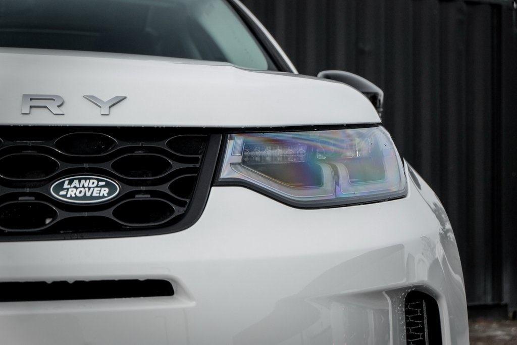 2025 Land Rover Discovery Sport S photo 5