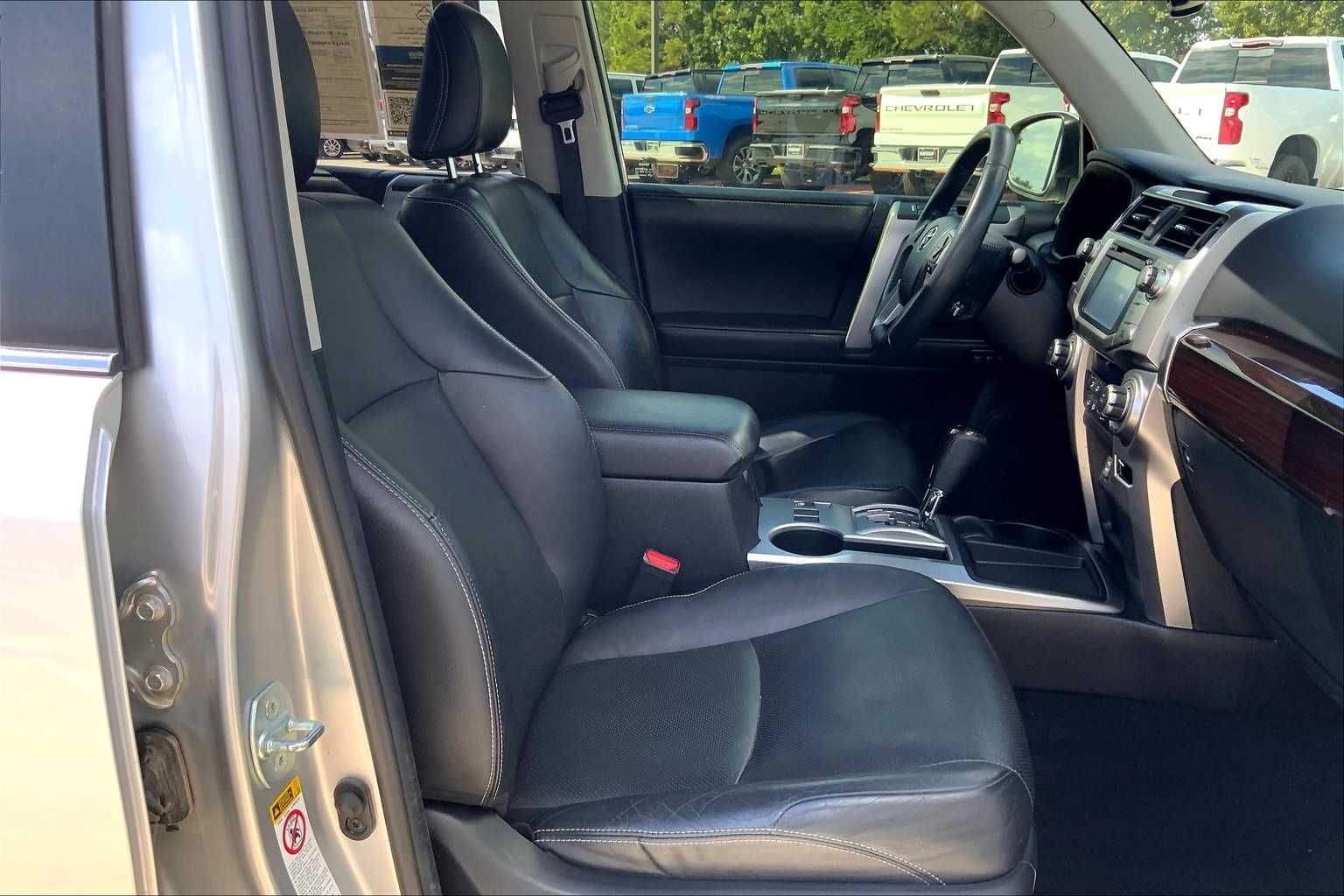 2014 Toyota 4Runner Limited photo 8