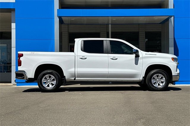 2026 Chevrolet Silverado 1500 LT photo 3
