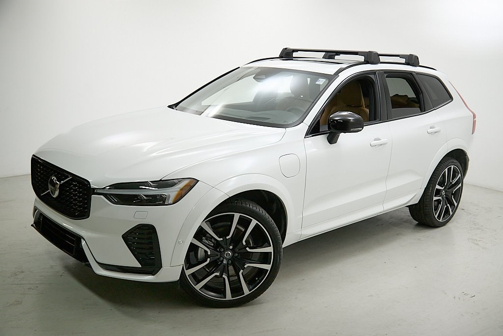 2025 VOLVO XC60 - Image 2