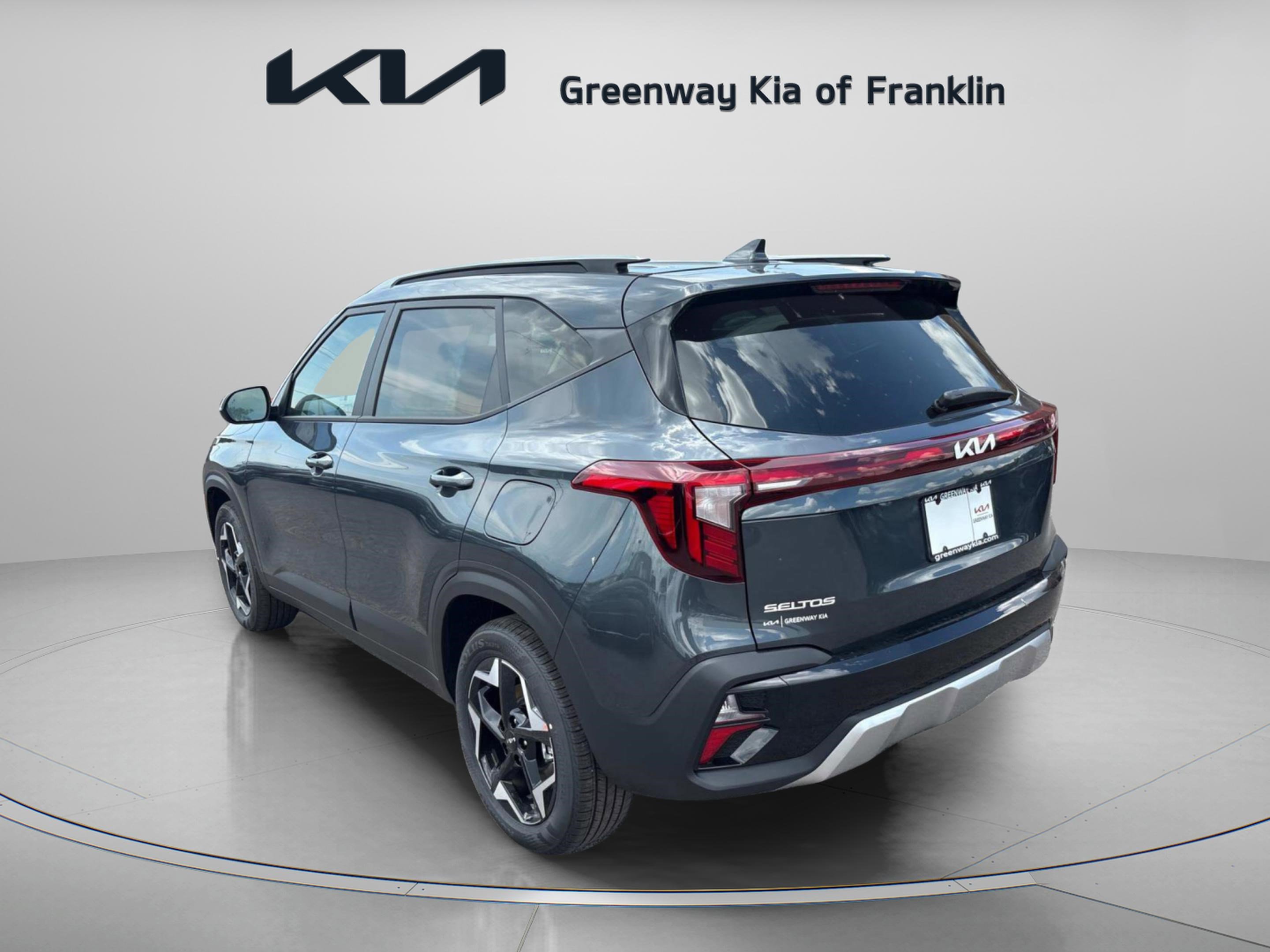 2025 Kia Seltos S photo 5