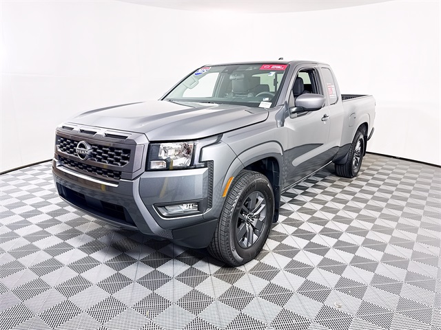 2025 Nissan Frontier SV photo 3