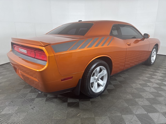 2011 Dodge Challenger R/T photo 3