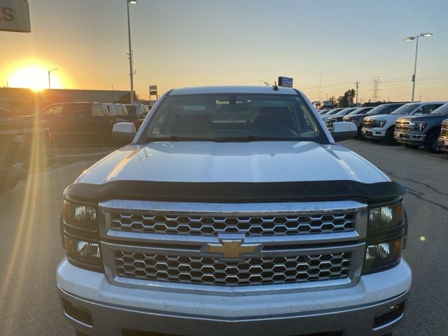 2015 Chevrolet Silverado LT photo 2