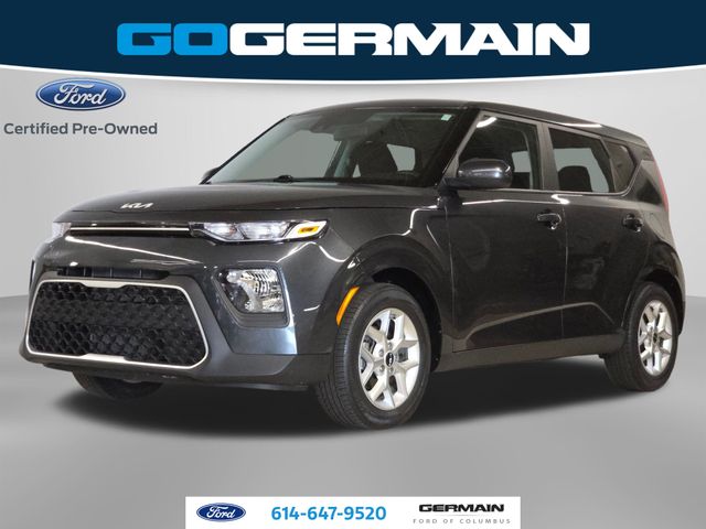 2022 Kia Soul LX's photo