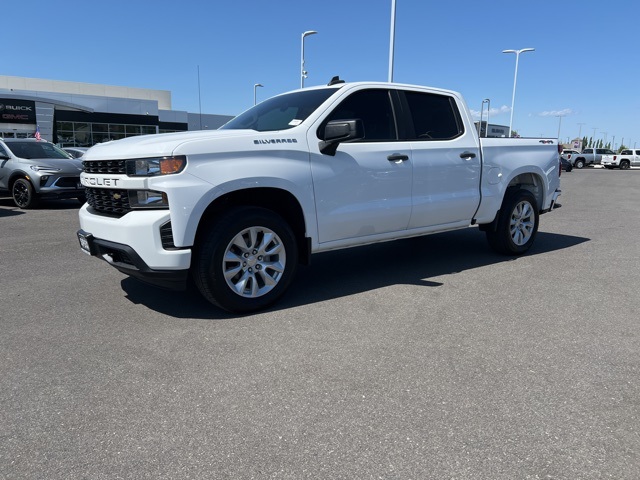2020 Chevrolet Silverado 1500 Custom photo 2