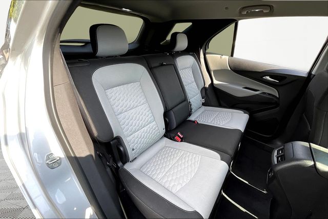 2020 Chevrolet Equinox LT photo 13