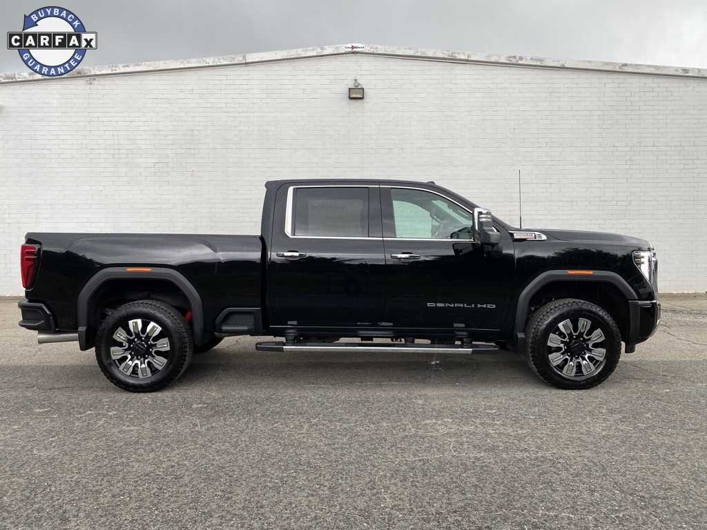 2024 GMC Sierra 2500HD Denali's photo