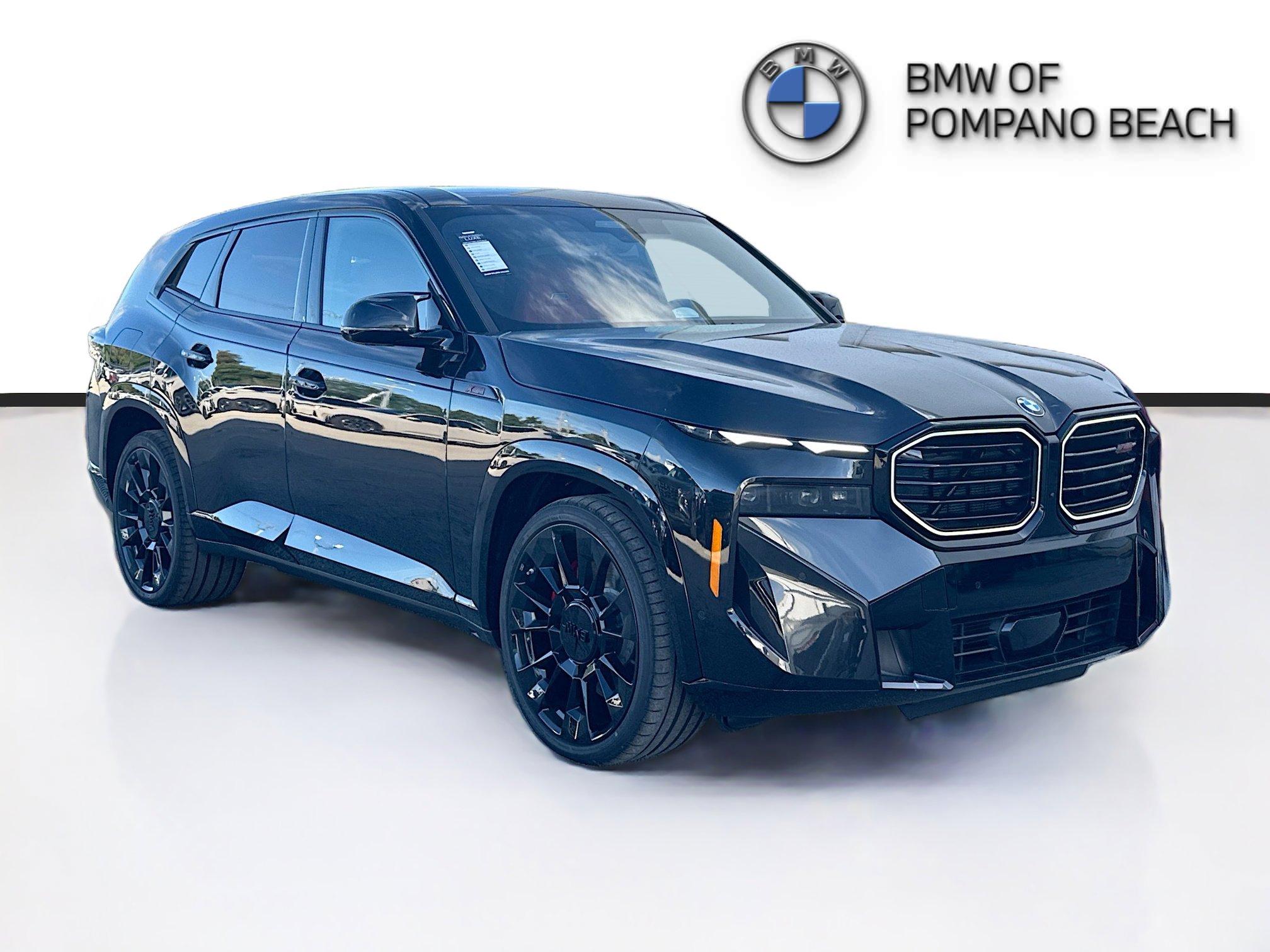 2026 BMW XM Base's photo