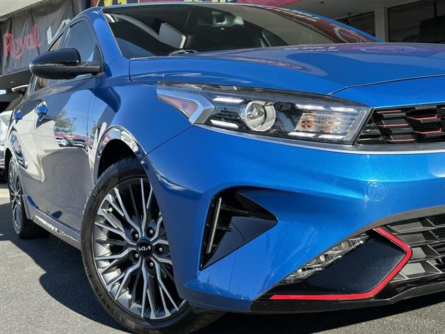2023 Kia Forte GT-Line photo 3