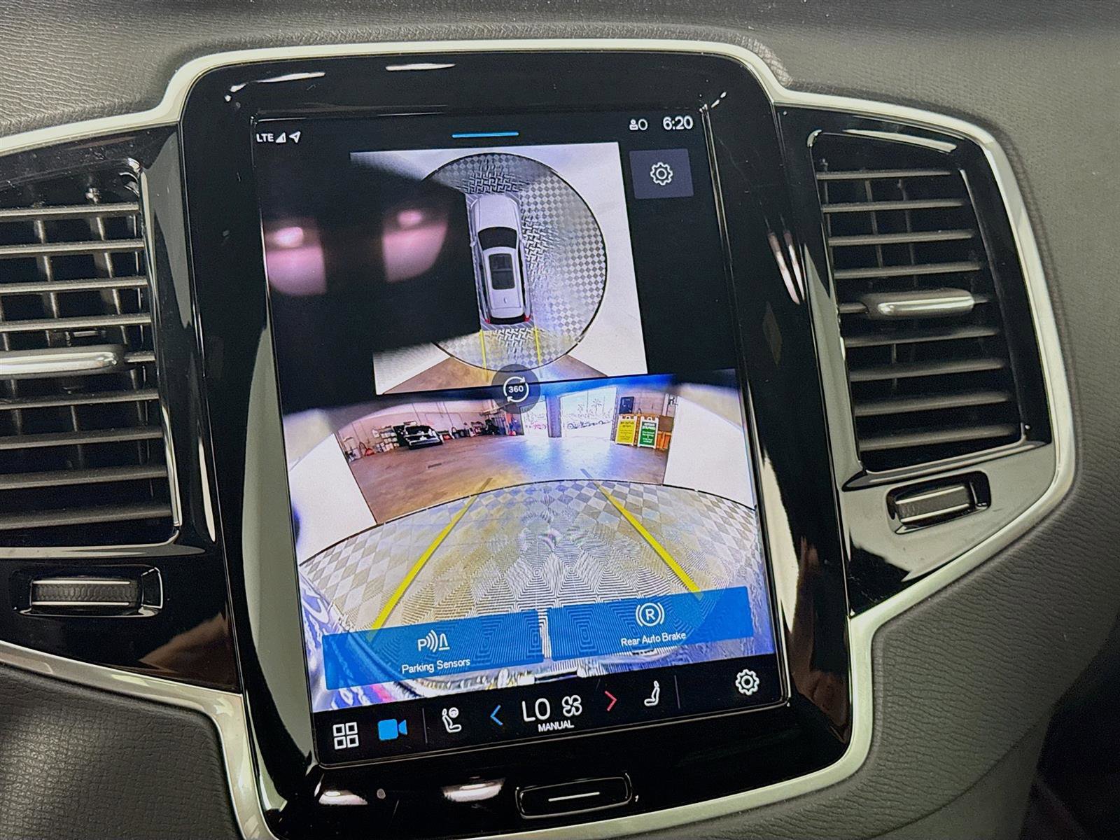2024 Volvo XC90 B5 Plus photo 17