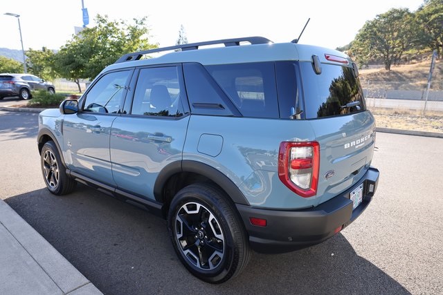 2023 Ford Bronco Sport Outer Banks photo 3