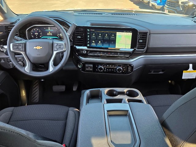 2026 Chevrolet Silverado 1500 LT photo 2