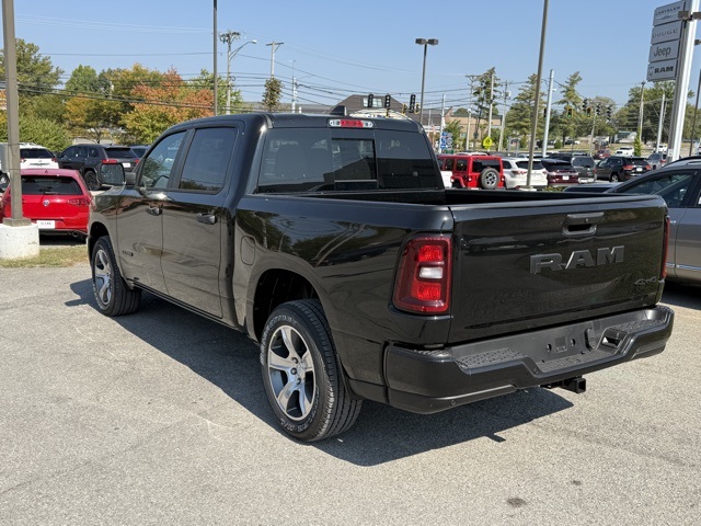2025 Ram 1500 Tradesman photo 8
