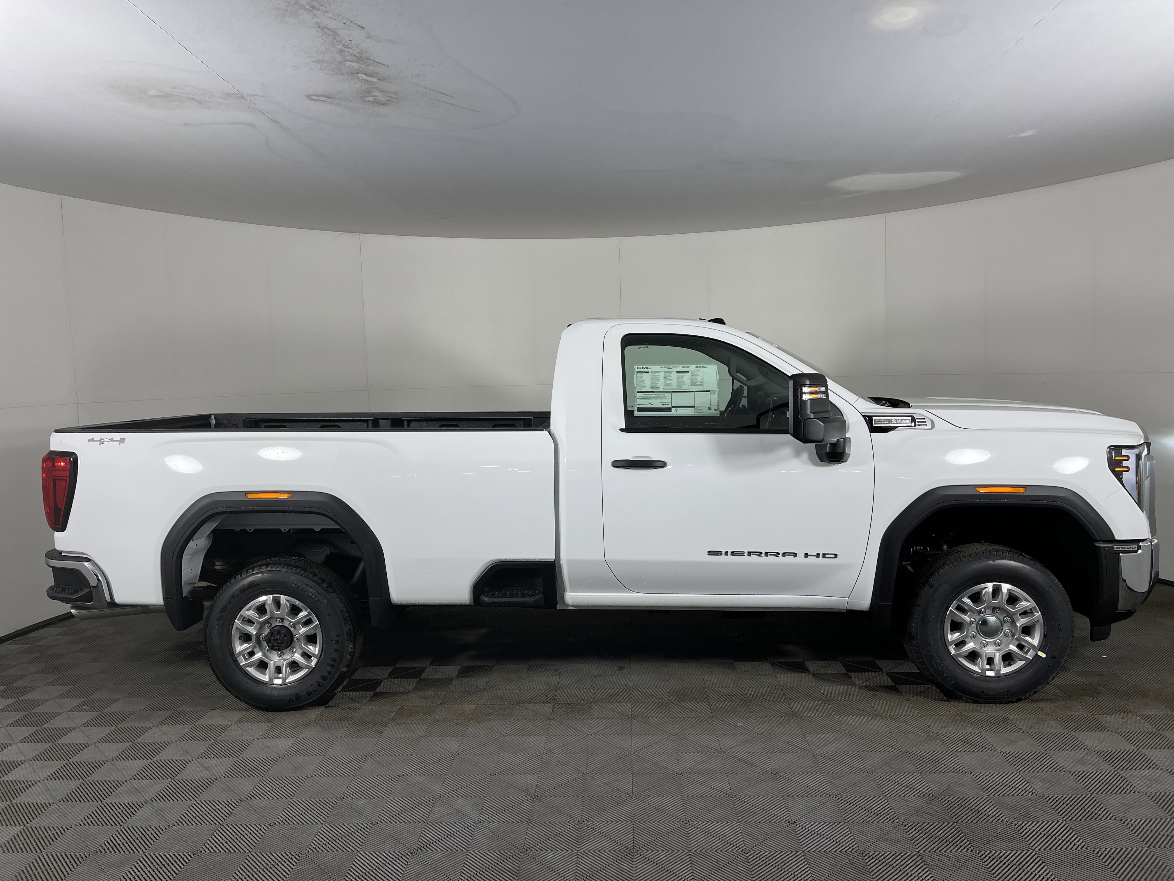 2025 Gmc Sierra 2500 HD Pro photo 3