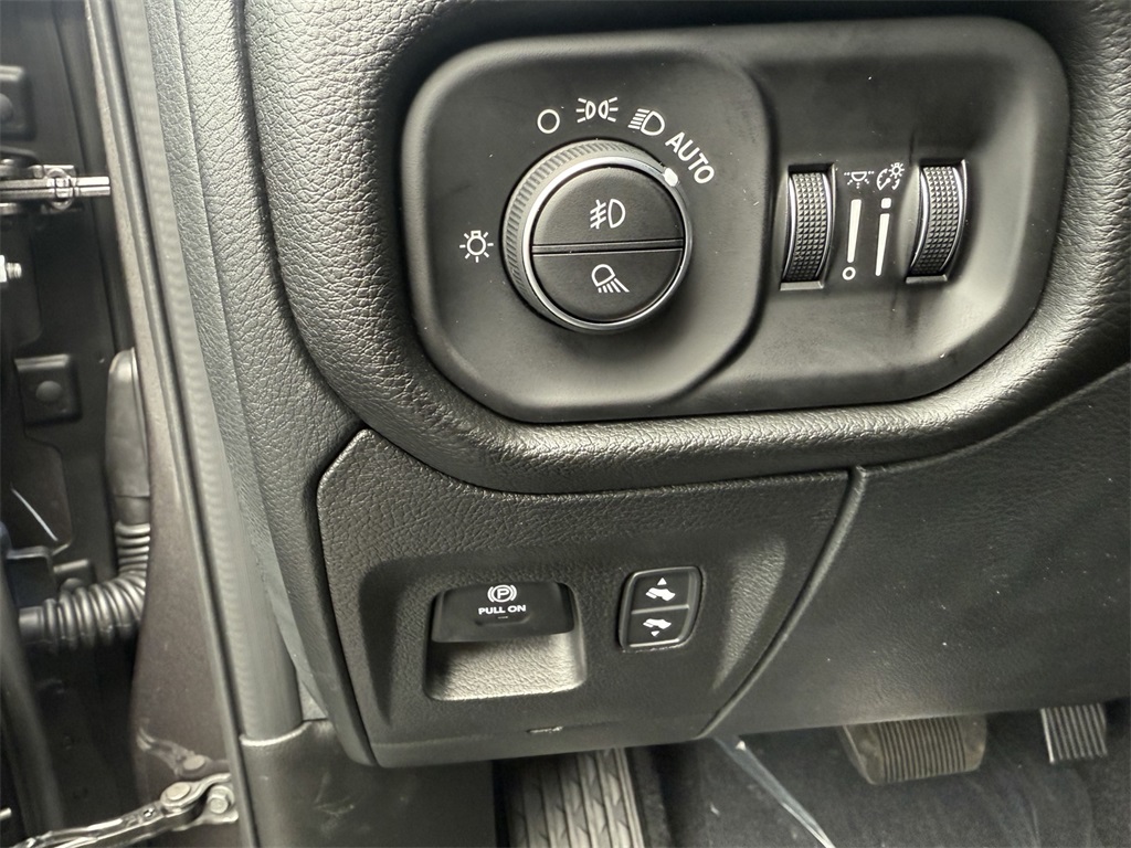 2025 Ram 1500 Big Horn photo 13