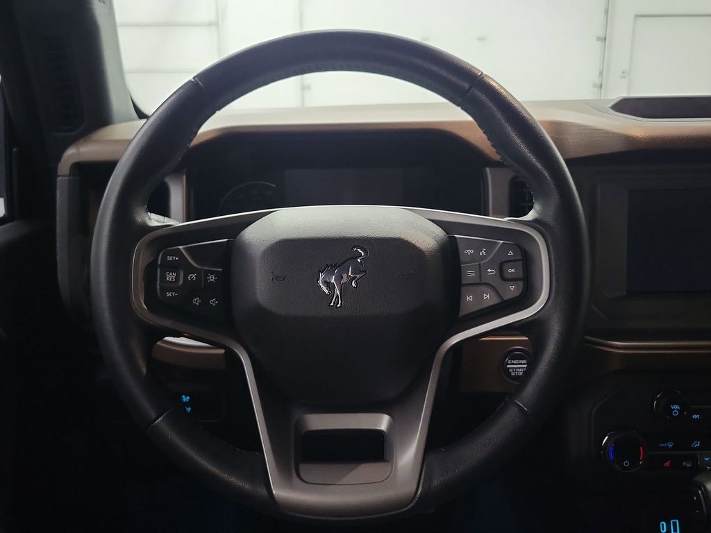 2023 Ford Bronco Outer Banks photo 12