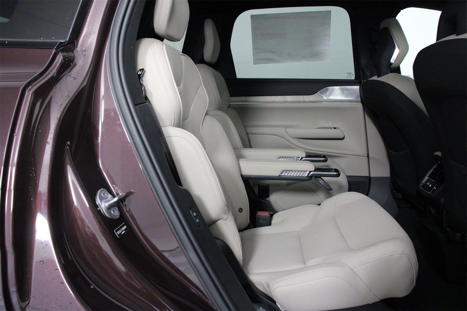 2025 Volvo EX90 Twin Motor Performance Ultra photo 10